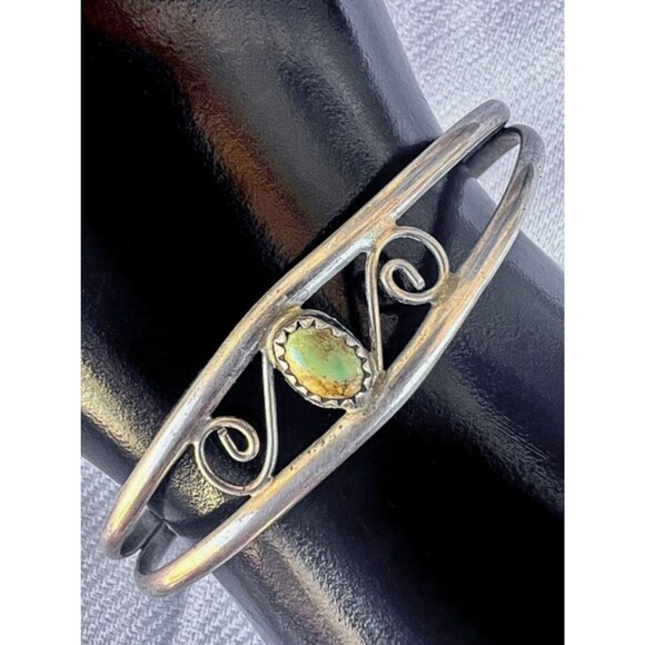Vintage Jewelry - Vintage Turquoise & Solid Sterling Silver Cuff Bracelet